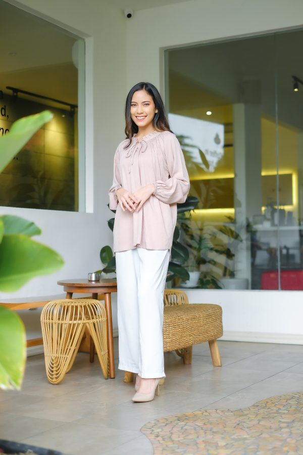 FRILL TRIM TIE BLOUSE Hijafera