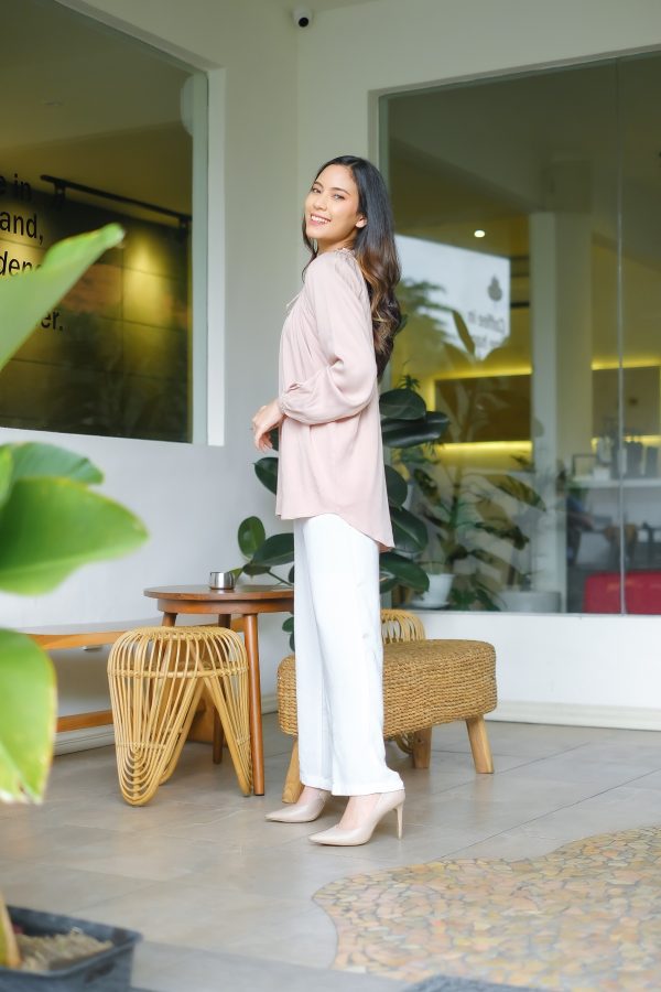 FRILL TRIM TIE BLOUSE Hijafera - Image 2